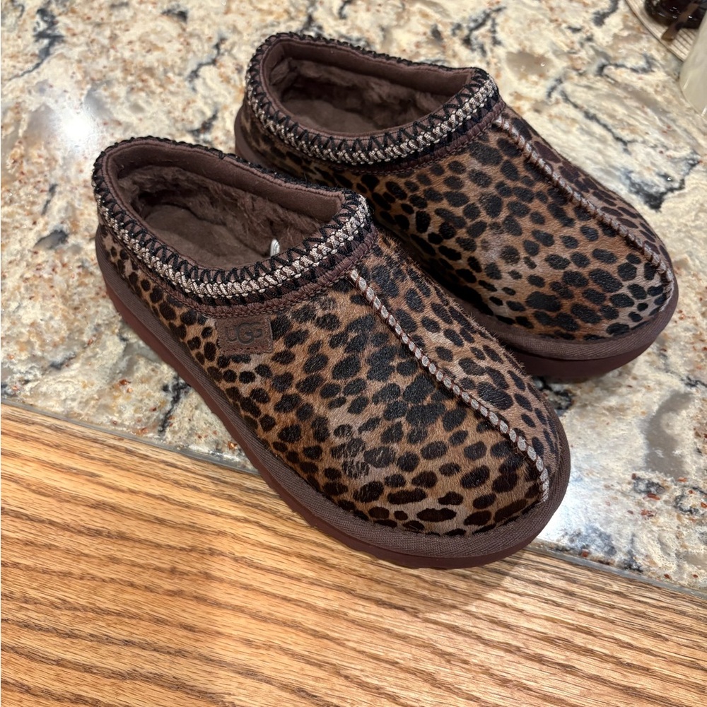 Leopard Ugg Tasman Slippers